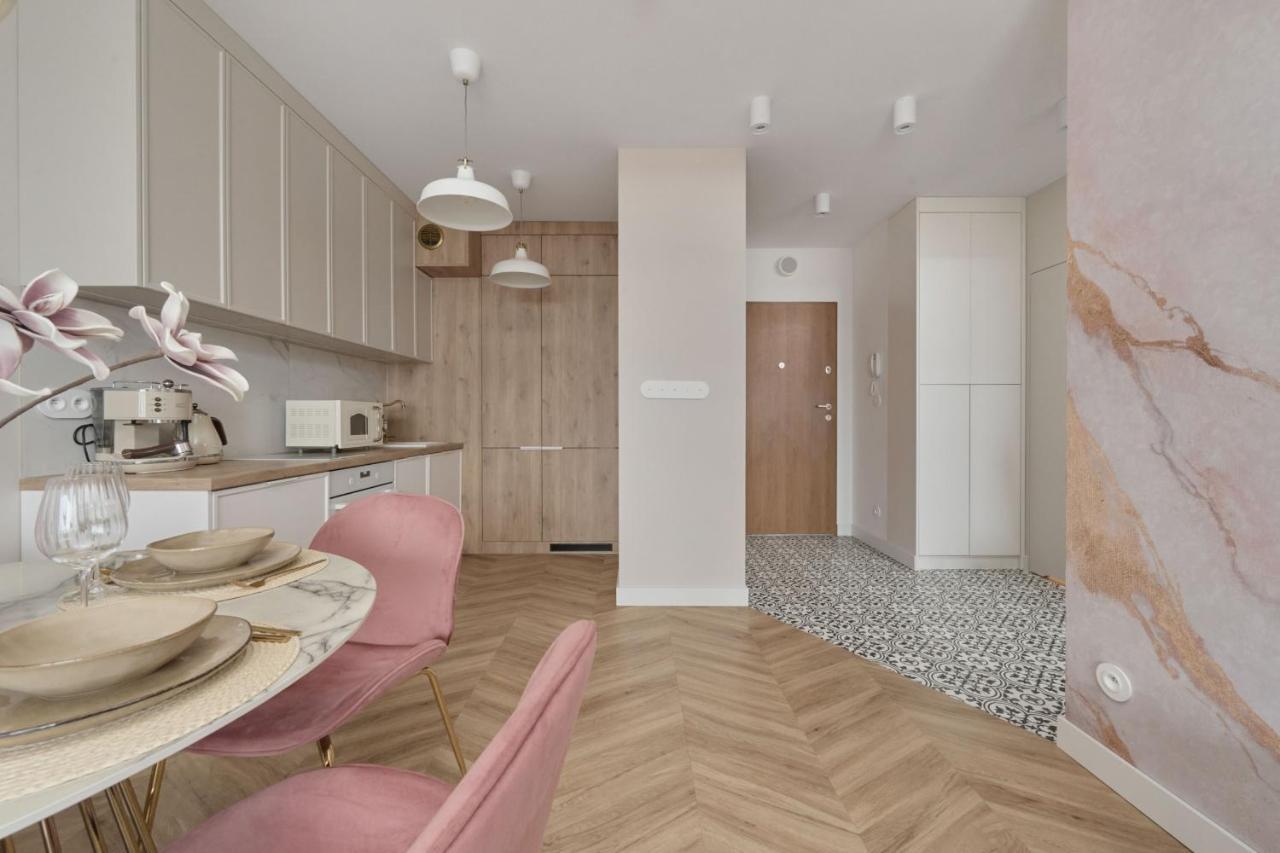 Elegant Apartment With Balcony Krakowska Wroclaw By Renters Prestige Exterior foto